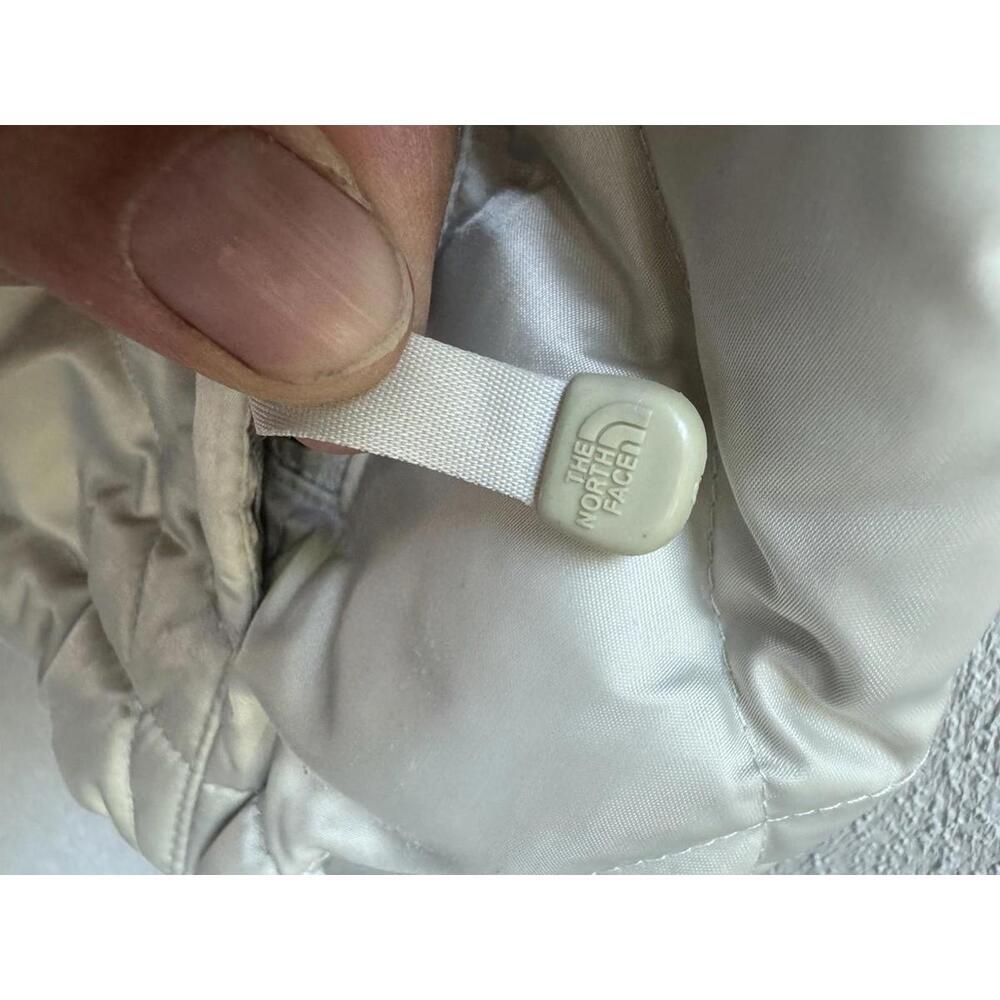 North Face Vest Womens Small White 550 Down Puffer Insulated Quilted Winter - Picture 6 of 9